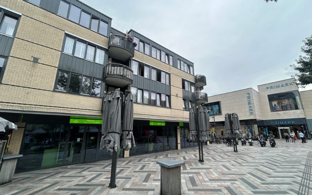 Almere, Stationsplein 1-3