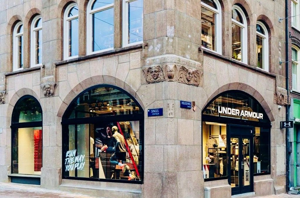 Luxxotica huurt winkelruimte aan de Heiligeweg Amsterdam